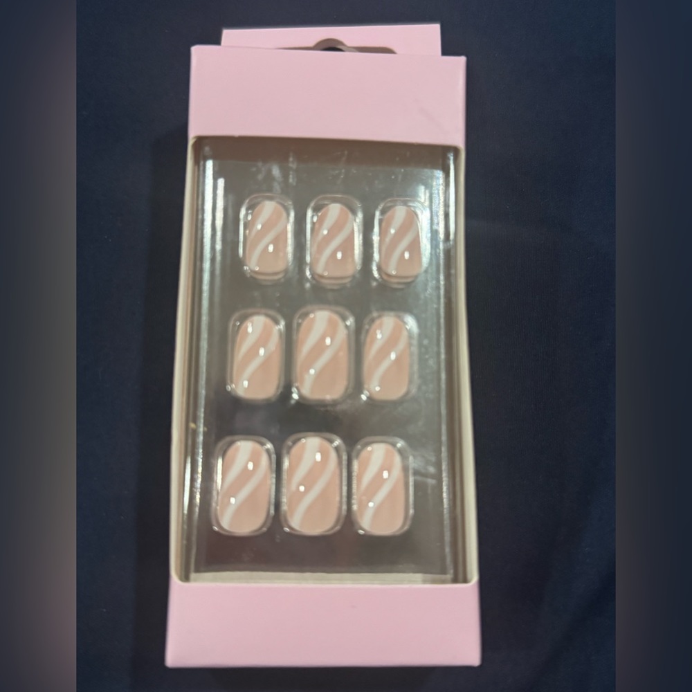 Brand new press on nails